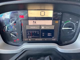 Renault Comfort / 6x2/4 / Steering Axle / Hub Reduction / 290.235 km - Image 9