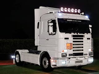 Scania R143-500 V8 4x2 Streamline - Retarder - Leather - Alloy wheels - Custom Bumper - Airhorns - Lightbar - Image 2