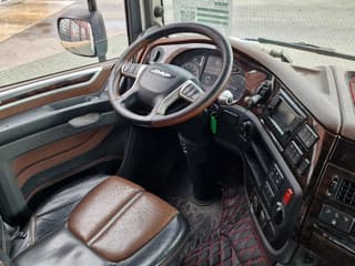 DAF 530 SuperSpaceCab 6x2*4 - Chassis 740 cm - Loadlift - Steering axle - Leather - - Image 19