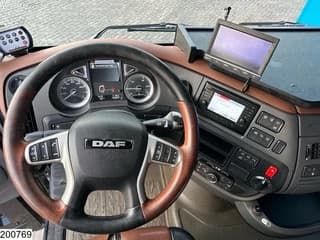DAF XF 530 6x4, Wood transport, Retarder, Loglift ET450 - Image 26