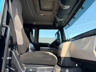 MAN 35.500 8x4 / Euro 6 / Retarder / MKG HLK 801HP A6 + Flyjib A4 / Winch / Fifth wheel coupling (Only 45.488km & 26 Crane hours !!!) - Image 21