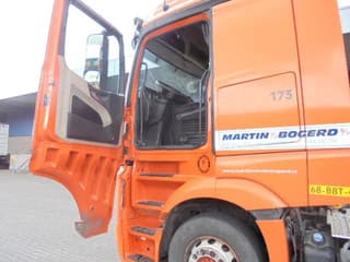 Mercedes-Benz 1842 LS NL TRUCK - Image 9