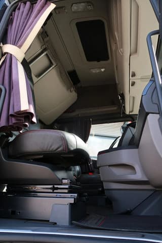 Scania S650 Retarder, Full Air, Full LED, King of the road, PTO Nice Truck. www.companjen.nl - Image 41