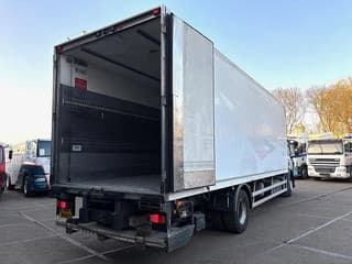 Renault D D320 SLEEPERCAB 4x2 LAMBERET / THERMOKING (EURO 6 / RETARDER / AUTOMATIC GEARBOX / AIRCONDITIONING) - Image 6