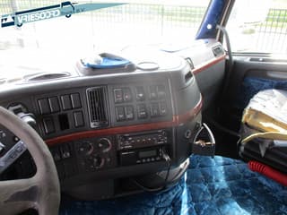 Volvo FH12 6X2T - Image 6