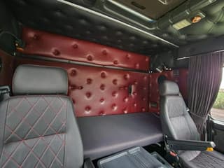Scania R143-500 V8 4x2 Streamline - Retarder - Leather - Alloy wheels - Custom Bumper - Airhorns - Lightbar - Image 27