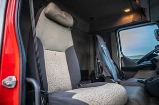 Renault MIDLUM 270 DXI (18t.)+DHOLLANDIA 2T. - Image 12