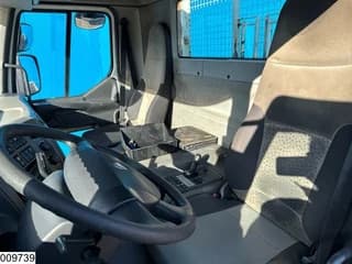 Renault Kerax 430 Dxi 6x4, EURO 5, Steel suspenion - Image 9