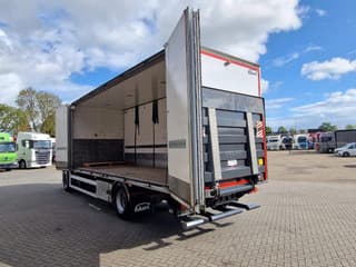 Mercedes-Benz 1833 4x2 - Box with sidedoors - Loadlift - Full air - Mirror cam - Image 19