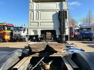 DAF XF SPACECAB (EURO 2 / ZF16 MANUAL GEARBOX / D.E.B. ENGINE BRAKE / AIRCONDITIONING) - Image 10