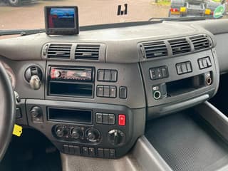 DAF 4X2 EURO6 SPACECAB RENOVA / VANGMUIL / LAADKLEP / TOP STAAT - Image 11