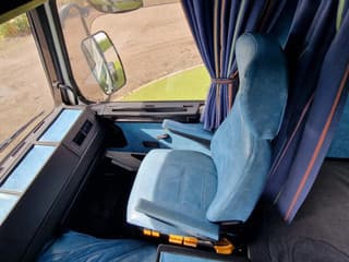 Scania 420 V8 - Old timer - Clean chassis/cab/interior - Dutch registration - Image 22