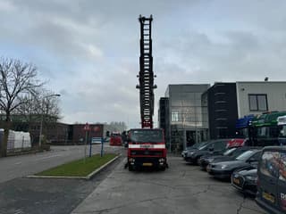 Mercedes-Benz MAGIRUS 24 METER + KORF + SLANGS - Image 2