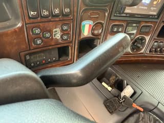 Scania P420 4X2 EURO 5 + RETARDER - MANUAL GEARBOX - Image 10