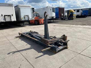Volvo FM 6x4 / Hooklift and Tractor / Hub Reduction - Image 16