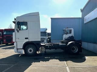 DAF XF SPACECAB (EURO 2 / ZF16 MANUAL GEARBOX / D.E.B. ENGINE BRAKE / AIRCONDITIONING) - Image 5