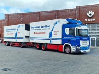 Scania R R500 NGS B6X2NB / Trailer-Bygg 12-2004 / Frigobox Sidedoors / Rohrbahen / hooks
