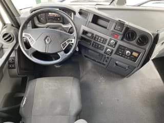 Renault Comfort / 6x2/4 / Steering Axle / Hub Reduction / 208.250Km - Image 8