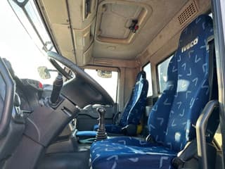 Iveco 330 6x2 / Euro 5 / 3 way kipper / HIAB 144 B-3 DUO - Image 10