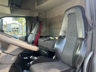 Volvo 500 8X2 EURO 6 + PALFINGER T22 HOOKLIFT - Image 31