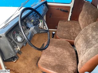 Scania 111 6x4, Torpedo, Manual, Steel Suspension - Image 10