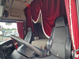 Scania R560 V8 Highline 6x2 - Show truck - Manual gearbox - 2.90 WB - PTO/Hydraulic - Double glazed - Image 10