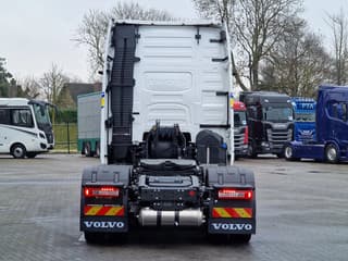 Volvo FH 2025 - 16.780 Aero XL 6x2/4 - New - Full spec - Retarder - I parkcool - Performance - Leather -BUFFL interior afbeelding 6