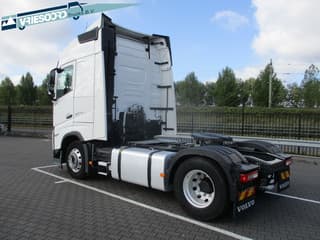 Volvo 500 - Image 2