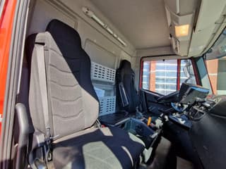 Iveco 120 210 - Isotherm box - Zepro loadlift - Low KM - Airco - Camera - Image 20