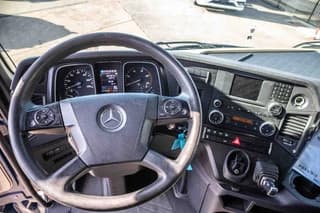 Mercedes-Benz 1848 LS - Image 9