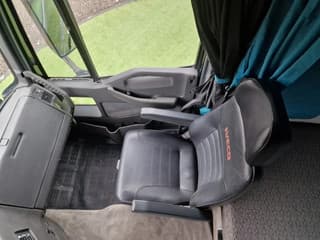 Iveco 440E52T - 520 V8 - Retarder - ZF16 manual gearbox - Oldtimer - Clean chassis - - Image 23
