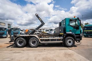 Iveco 360-6x4-PALFINGER - Image 3