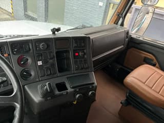 Scania T143-420 V8 Torpedo 6x2 V8 - Image 5