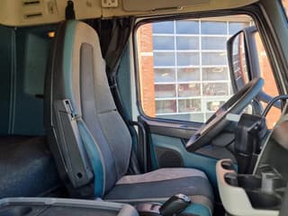 Volvo 330 4x2 - Carrier MT 18 Frigo - Loadlift - Full air - Sleepercab - Image 20