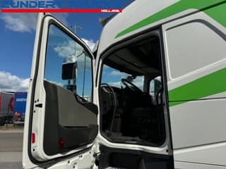 Volvo 500 GLOBETROTTER - Image 9