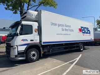 Volvo FM 330 Steel/Air - German Truck - Thermo King T1200-R - Lift T06680