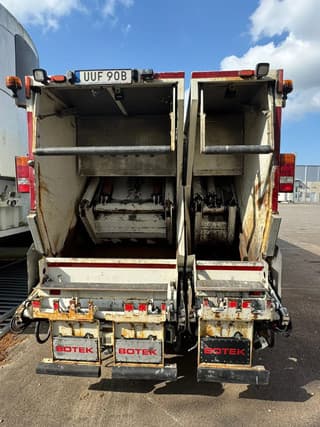 Scania P310 6x2 Garbage disposal truck - CNG - Image 3