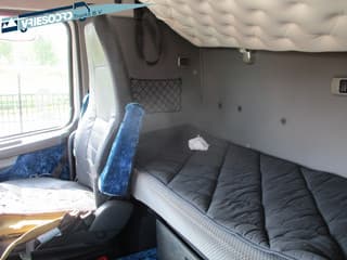 Volvo FH12 6X2T - Image 5