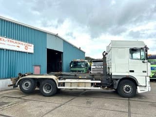DAF XF SPACECAB 6x2 WITH HOOK-ARM SYSTEM (EURO 3 / ZF16 MANUAL GEARBOX / ZF-INTARDER / STEEL-/AIR SUSPENSION / AIRCONDITIONING) - Image 4