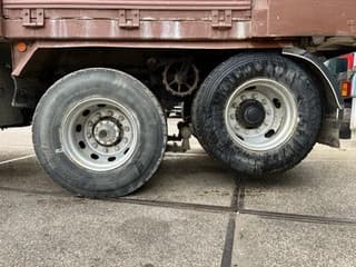 Scania R143-450 V8 STREAMLINE 6x2 FULL STEEL KIPPER (MANUAL GEARBOX / FULL STEEL SUSPENSION / 10 TIRES / ROBSON DRIVE / MECHANICAL PUMP & INJECTORS) - Image 16