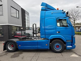 Volvo 4X2 SPOILERS EURO 6 SKIRTS HOLLAND TRUCK TÜV TILL 09-2025 - Image 4