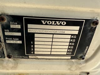 Volvo 4X2 - EURO 2 + MANUAL GEARBOX - Image 13