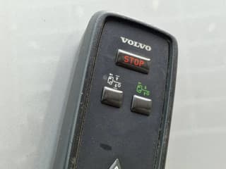 Volvo 13.460 Globetrotter 4x2 - PTO/Hydraulic - 2x tank - Fridge - Full spoiler - Image 13