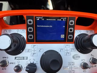MAN 35.500 8x4 / Euro 6 / Retarder / MKG HLK 801HP A6 + Flyjib A4 / Winch / Fifth wheel coupling (Only 45.488km & 26 Crane hours !!!) - Image 23