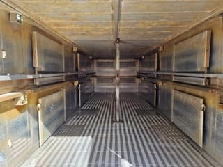 Volvo 380 6x2 - 2/3 stock Berdex Livestock - 54M3 - Weighbridge - I shift - Image 46