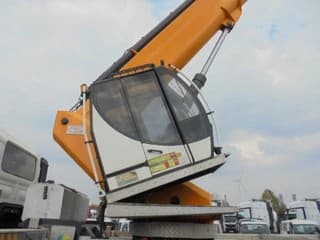 Hino 700 6X4 2IN STOCK - Image 17