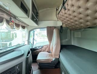 Volvo GLOBETROTTER 6X2 701.000 KM SUPER CONDITION NL TRUCK - Image 11