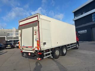 Renault WIDE 320 6x2/4 / Closed box /  Dhollandia - Image 3