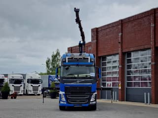 Volvo 13.540 Globetrotter 6x4 - HMF 1920K with remote year 2019 - Full air - Leather - Image 2