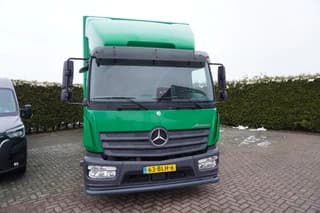 Mercedes-Benz 1018L 4x2 Bakwagen met laadklep Automaat - Image 4